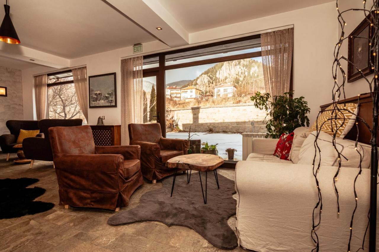 Hotel Smilen Smolyan Bagian luar foto