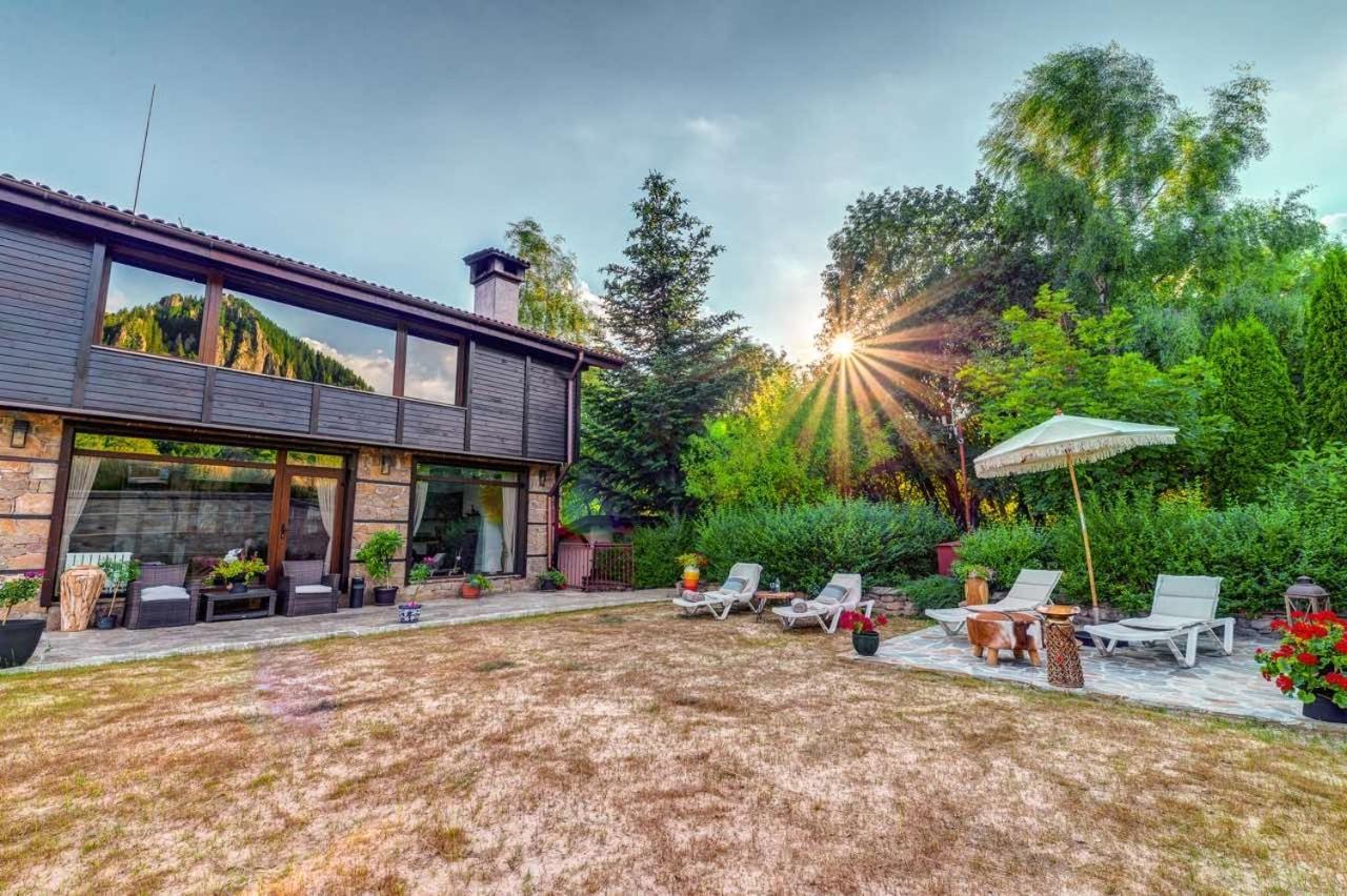 Hotel Smilen Smolyan Bagian luar foto