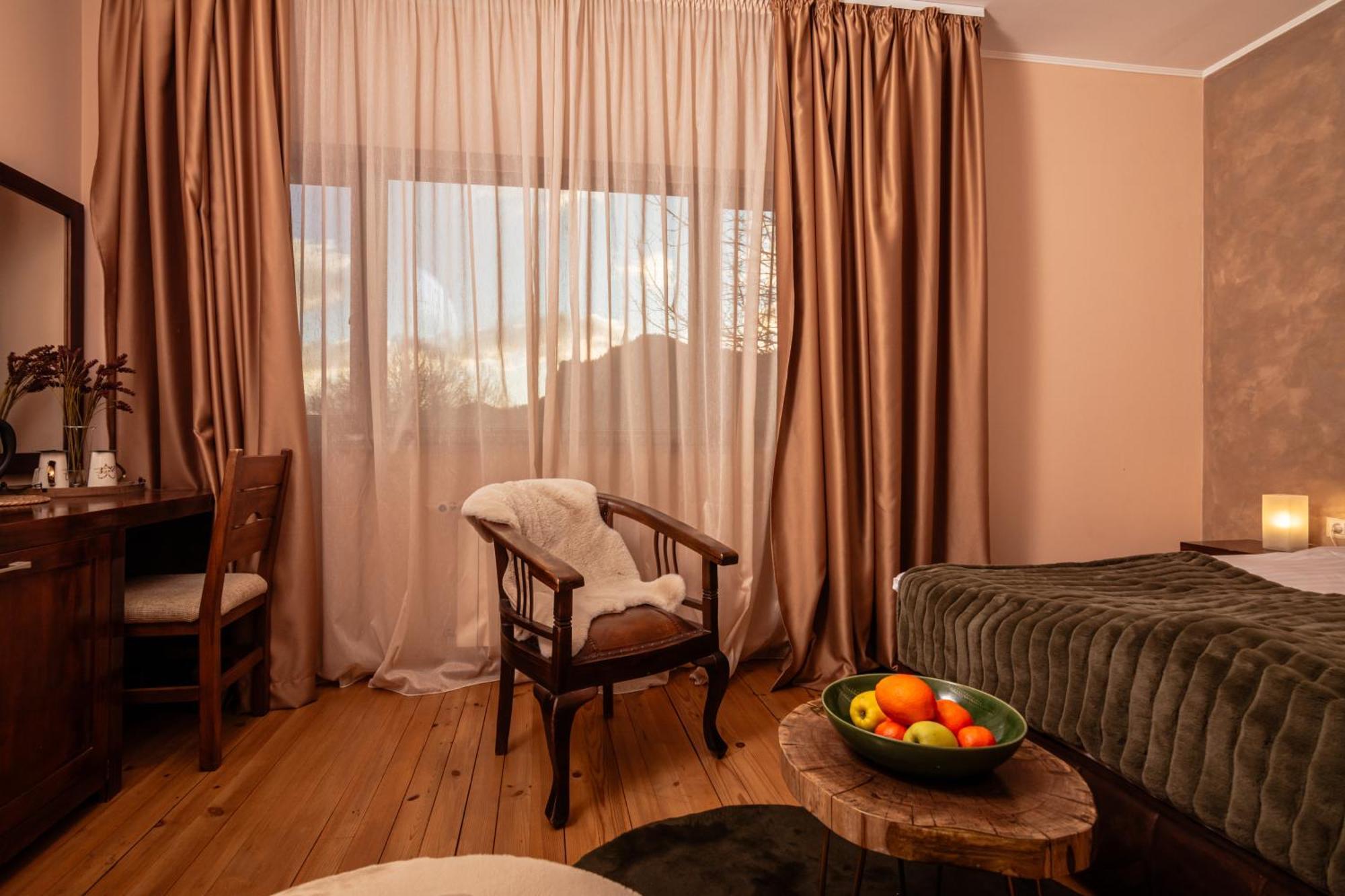 Hotel Smilen Smolyan Bagian luar foto